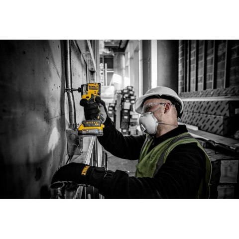 18V XR ZAKRĘTARKA UDAROWA 2 X 1.7AH POWERSTACK DEWALT DCF850E2T-QW