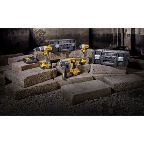 18V XR ZESTAW 3 NARZĘDZI BEZSZCZOTKOWYCH - 3 X 5 AH DEWALT DCK368P3T-QW