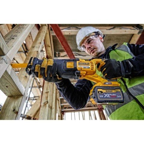 54V XR FLEXVOLT PILARKA SZABLOWA 2 X 6AH DEWALT DCS389T2-QW
