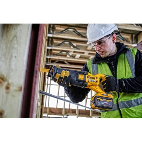 54V XR FLEXVOLT PILARKA SZABLOWA 2 X 6AH DEWALT DCS389T2-QW