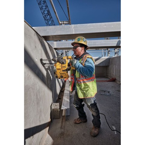 MŁOTOWIERTARKA SDS-PLUS 30MM DEWALT D25333K-QS
