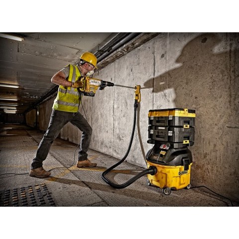 ODKURZACZ PRZEMYSŁOWY 30L - KLASA L Z ZACZEPEM DO MOCOWANIA TSTAK DEWALT DWV901LT-QS