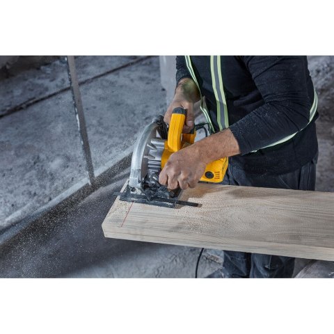 PILARKA TARCZOWA 190 MM DEWALT DWE5615-QS