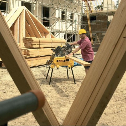 PILARKA UNIWERSALNA ODWRACALNA 305 MM 2000W ZE WSKAŹNIKIEM LINII CIĘCIA XPS DEWALT D27107XPS-QS