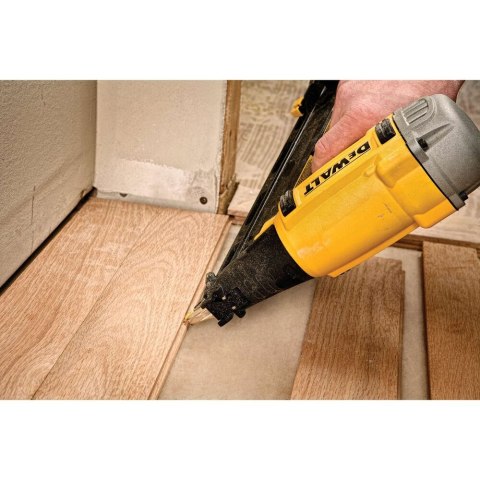 PNEM. GWOŹDZIARKA 15GA 32-64MM DEWALT DPN1564APP-XJ