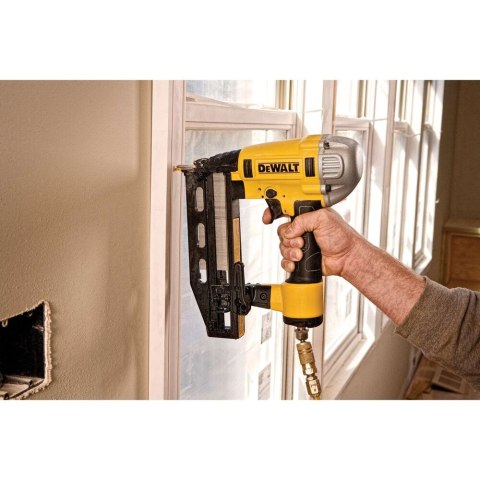 PNEM. GWOŹDZIARKA 16GA 25-64MM DEWALT DPN1664PP-XJ