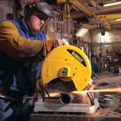 PRZECINARKA TARCZOWA DO METALU 355 MM, 2200 W Z ŁAGODNYM ROZRUCHEM DEWALT D28715-QS