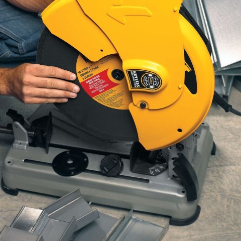 PRZECINARKA TARCZOWA DO METALU 355 MM, 2200 W Z ŁAGODNYM ROZRUCHEM DEWALT D28715-QS
