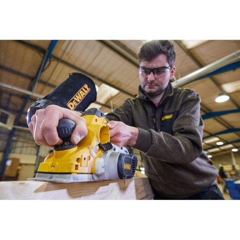 STRUG O GŁĘBOKOŚCI SKRAWANIA 4 MM DEWALT D26500-QS