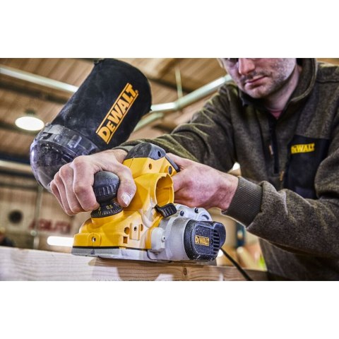 STRUG O GŁĘBOKOŚCI SKRAWANIA 4 MM DEWALT D26500-QS