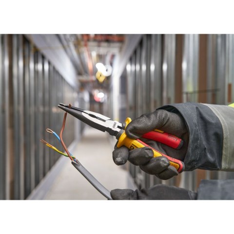 SZCZYPCE UNIWERSALNE WYDŁUŻONE VDE 200MM DEWALT DWHT82804-0