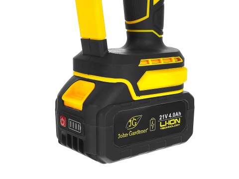 Piła łańcuchowa akumulatorowa 8" w walizce 2x4.0Ah 21V - zestaw XXL