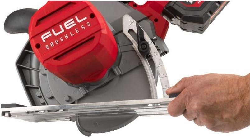 Milwaukee M18 FMCS66-0C pilarka tarczowa do cięcia metalu 66 mm Milwaukee M18 FMCS66-0C pilarka tarczowa do cięcia metalu 66 mm