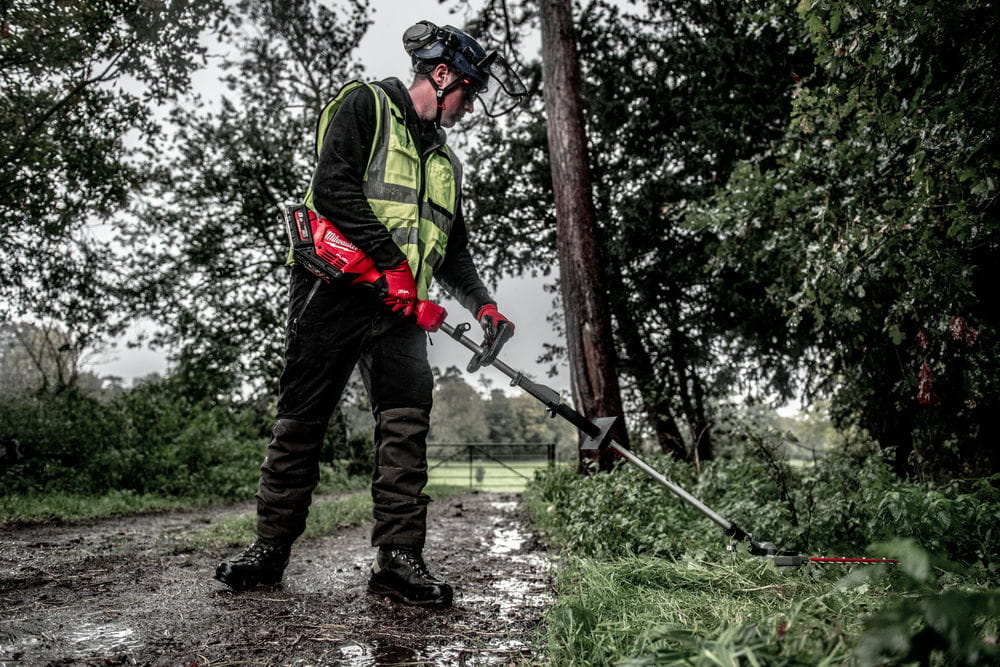 Milwaukee M18 FOPH-HTA nożyce do żywopłotu Milwaukee M18 FOPH-HTA nożyce do żywopłotu