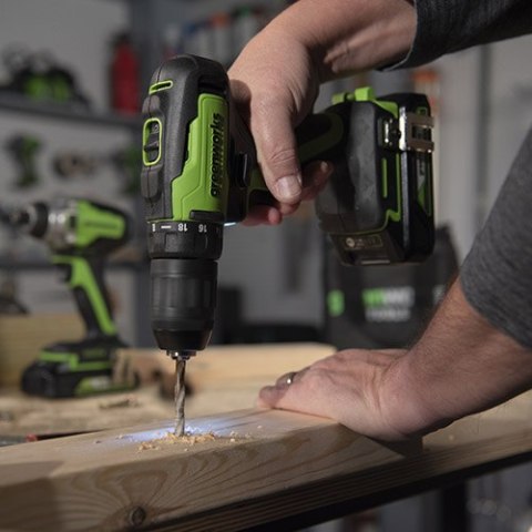 24V wiertarko-wkrętarka GD24DD60K2 Greenworks zestaw ładowarka aku 2Ah futerał miękki