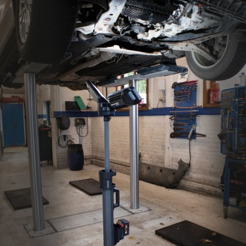 Akumulatorowa lampa budowlana 8000 lm ze zintegrowanym statywem Scangrip TOWER 8 CONNECT 03.6107C