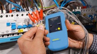 Lokalizator przewodów PAN KABELFINDER 16-funkcyjny / multimetr cyfrowy CAT III 300 V / CAT II 600 V