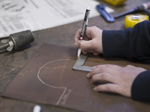 Markery Permapaque z cienką końcówką czarny czerwony, Sakura