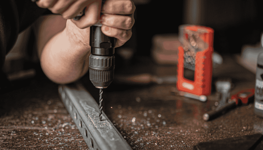 jak wiercić w metalu